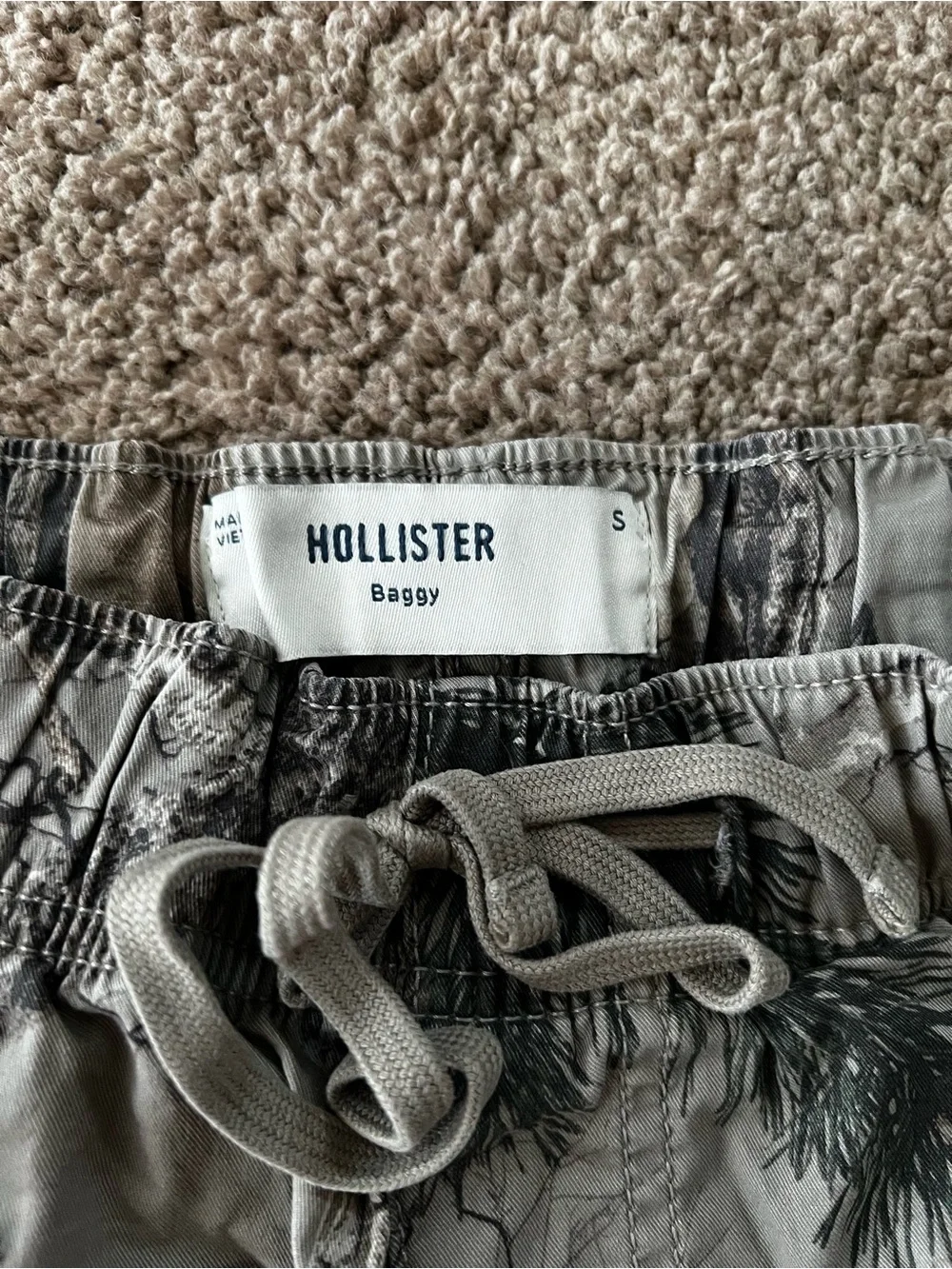 Hollister Men's Baggy Camo Pants - Gray, Black, Brown